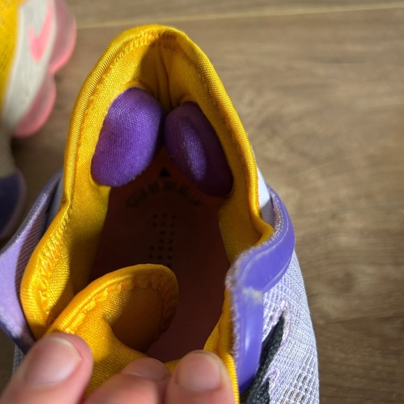 Nike LeBron 19 XIX Low "Mismatch" Men's Shoes Lilac-Dark Smoke Grey DO9829-500 - Picture 6 of 10